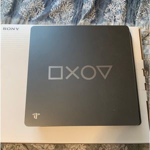 Sony PlayStation 4 Slim